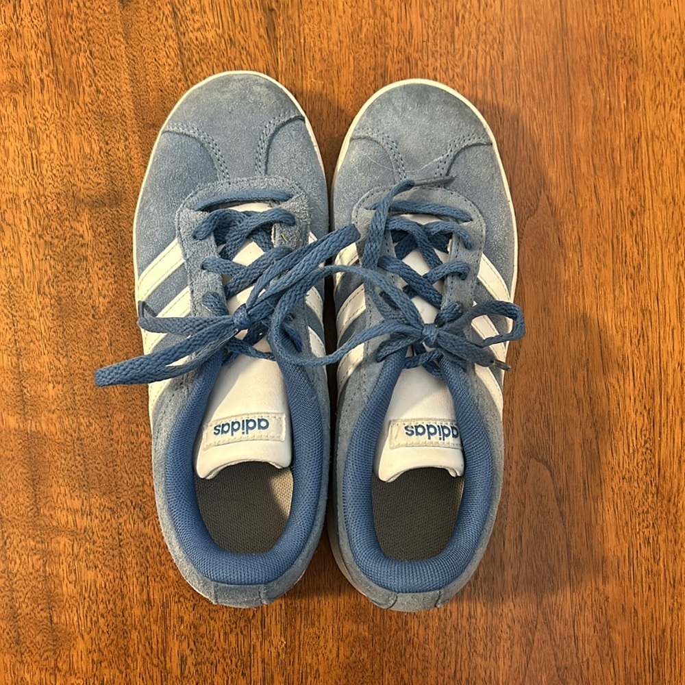 Adidas Unisex Suede Sneakers - Picture 4 of 8